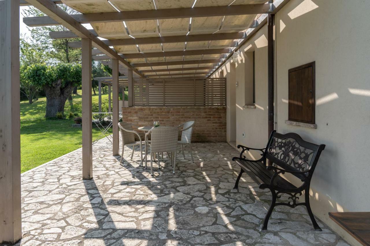 Le Maracla Country House Jesi Kültér fotó