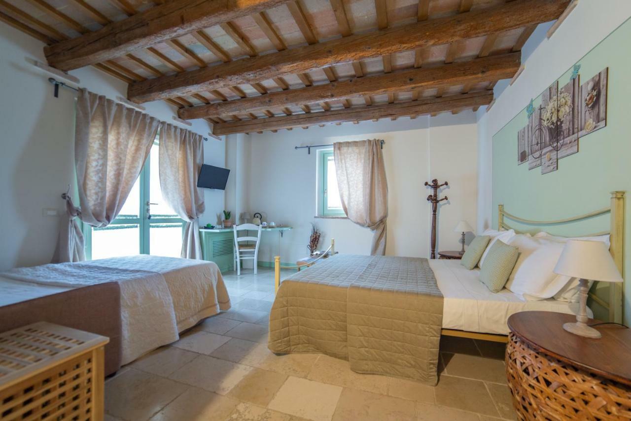 Le Maracla Country House Jesi Kültér fotó